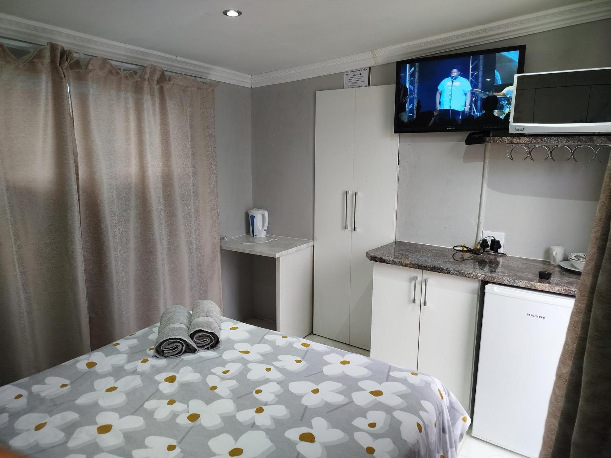 High View Accommodation East London Exterior photo